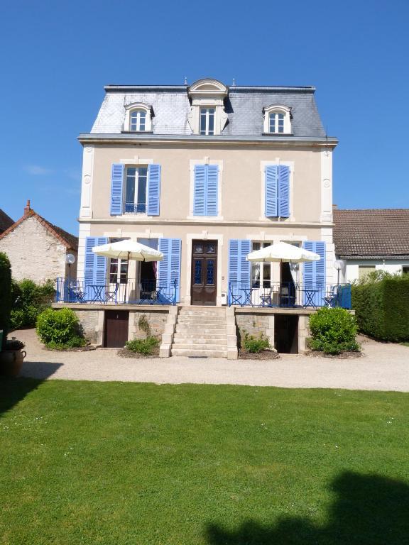 Domaine Du Cheval Blanc Hotel Saint-Boil Екстериор снимка