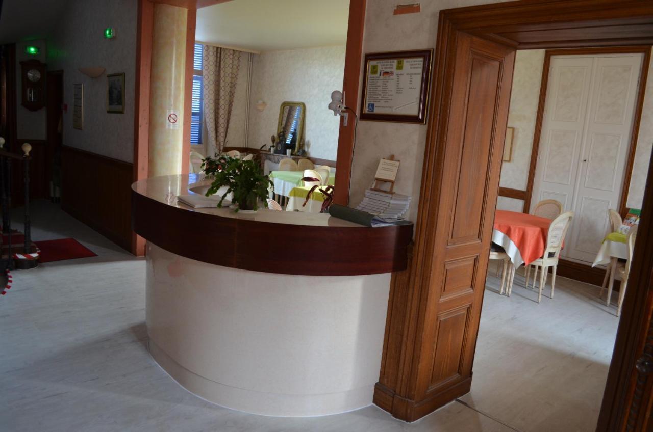 Domaine Du Cheval Blanc Hotel Saint-Boil Екстериор снимка